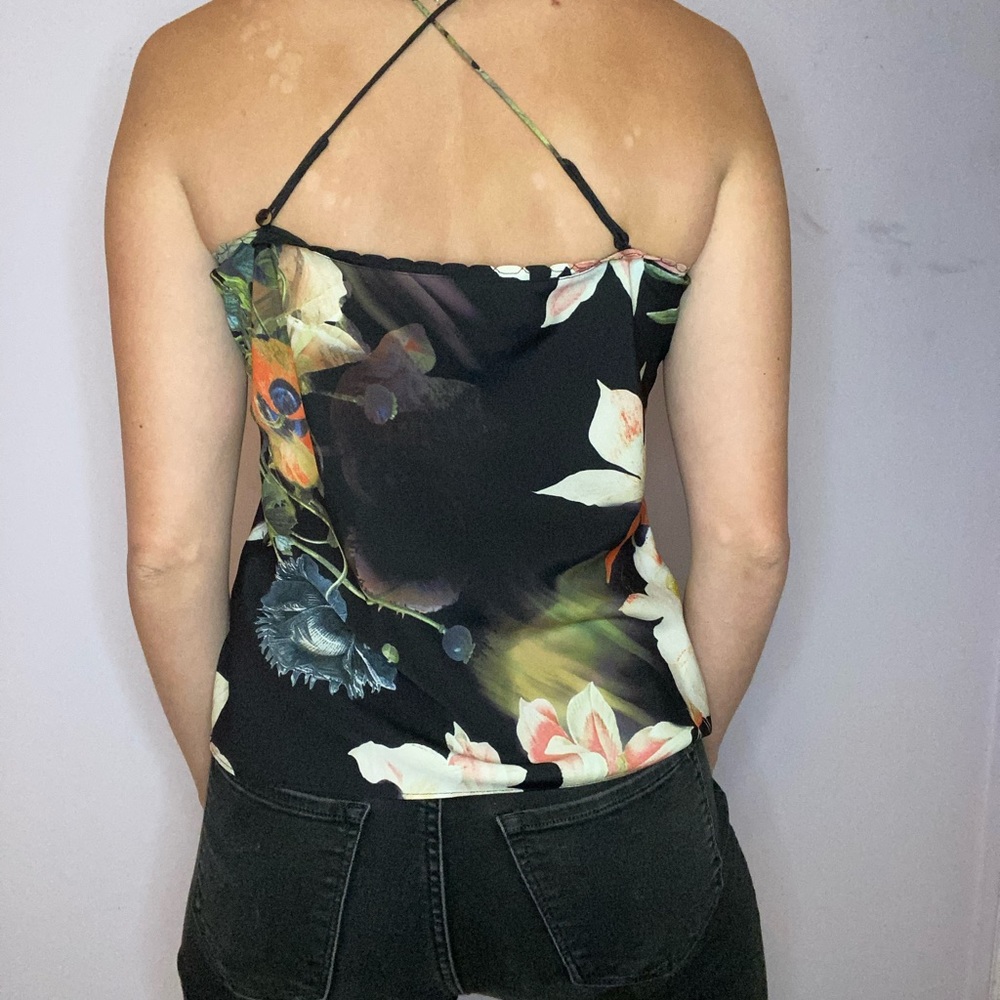 Floral Top - Picture 4 of 4